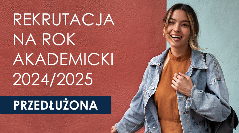 Baner z uśmiechniętą dziewczyną informujący o przedłużeniu rekrutacji